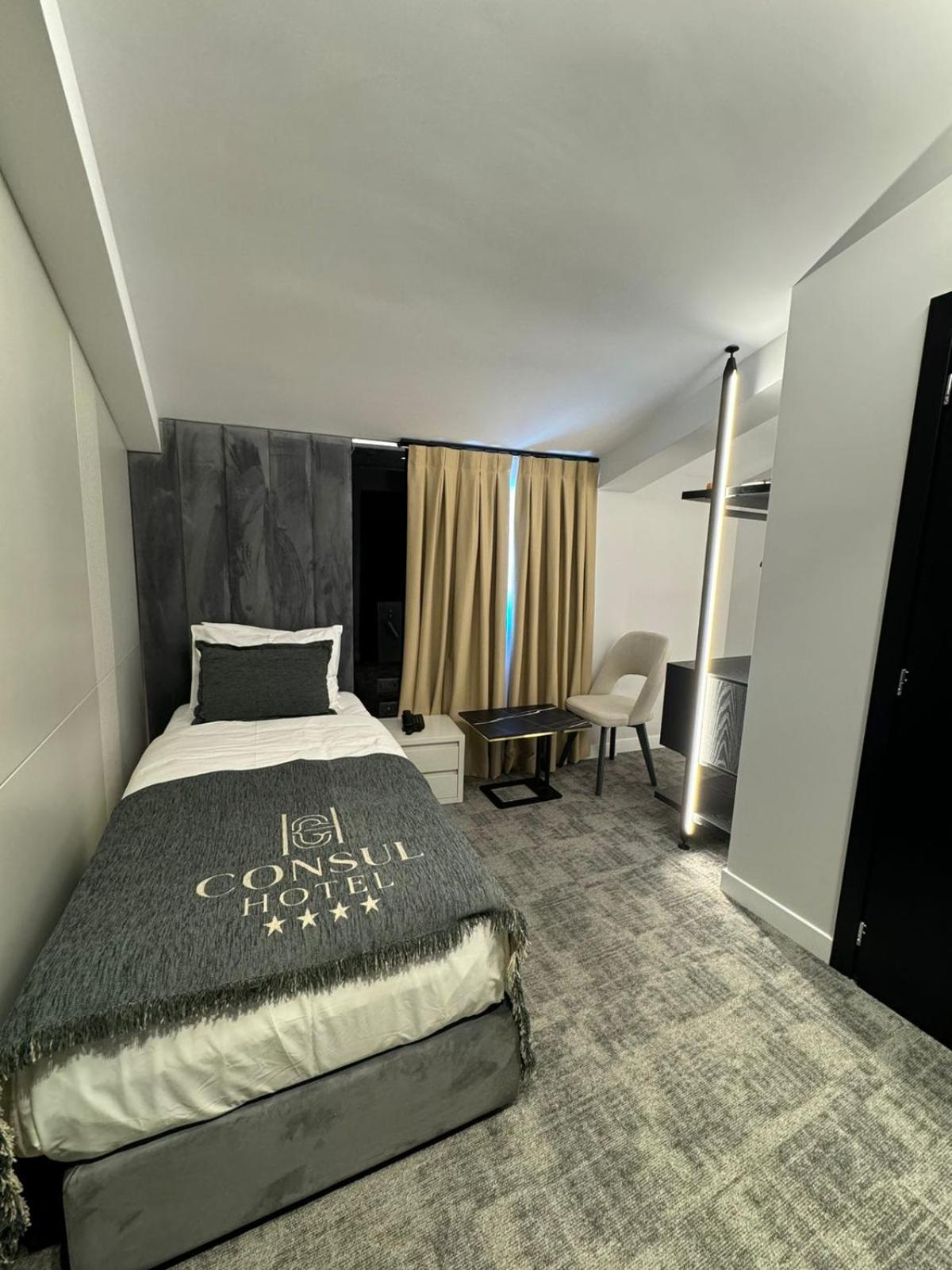 Hotel Consul Shkoder Bagian luar foto