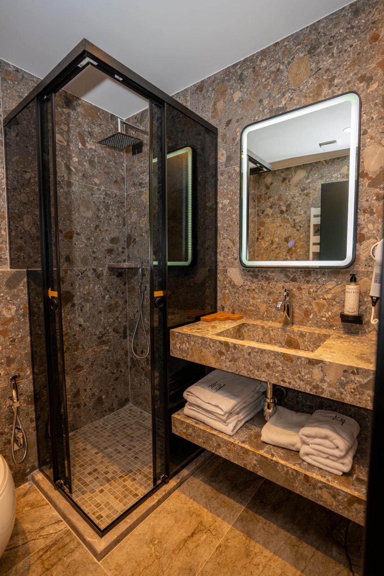 Hotel Consul Shkoder Bagian luar foto
