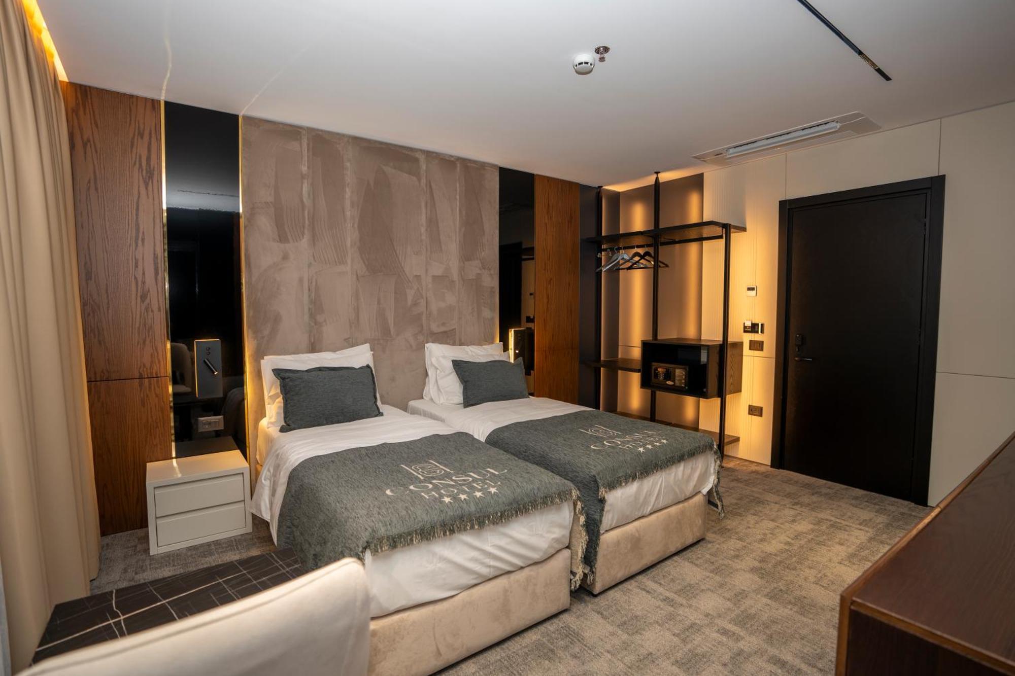 Hotel Consul Shkoder Bagian luar foto