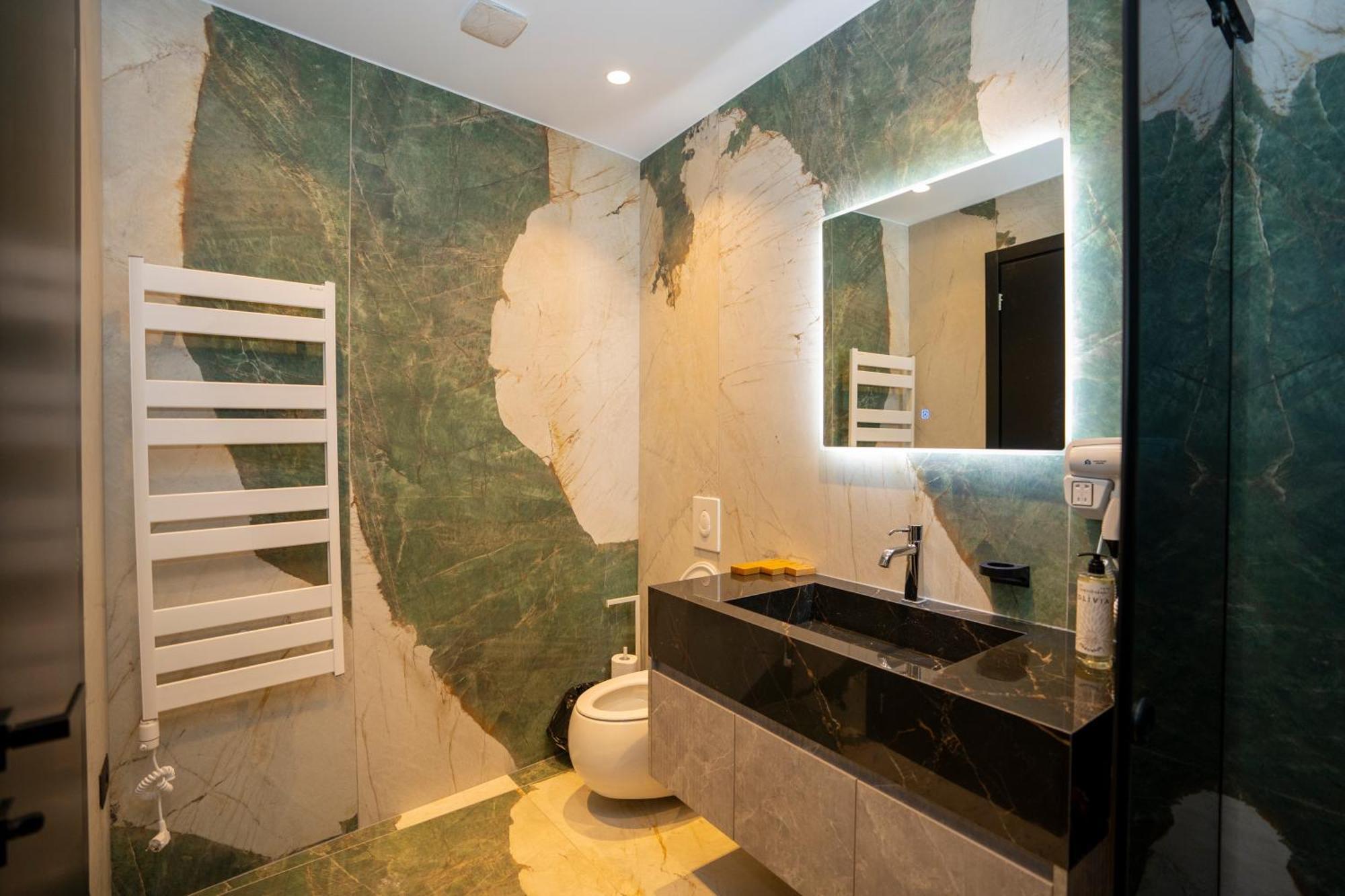 Hotel Consul Shkoder Bagian luar foto