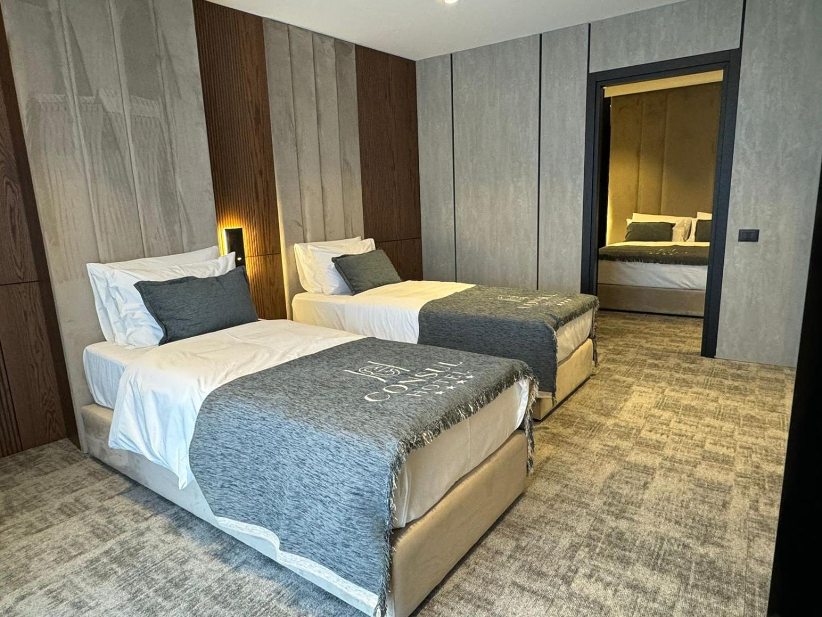 Hotel Consul Shkoder Bagian luar foto